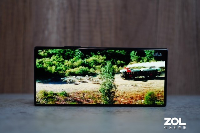 【有料評測】中興Axon 40 Ultra評測:它具備今年旗艦手機最難得的優點