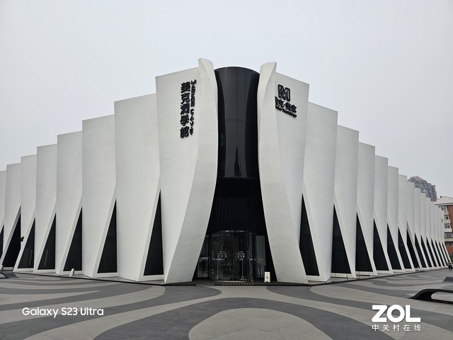 【尖角對決】誰是手機影像新巔峰?三款旗艦手機拍照能力對比