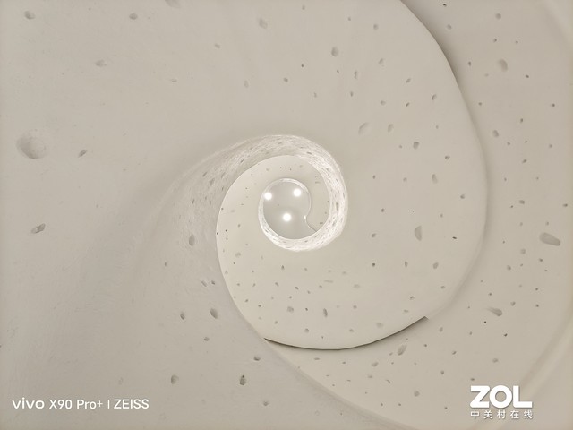 【尖角對決】誰是手機影像新巔峰?三款旗艦手機拍照能力對比