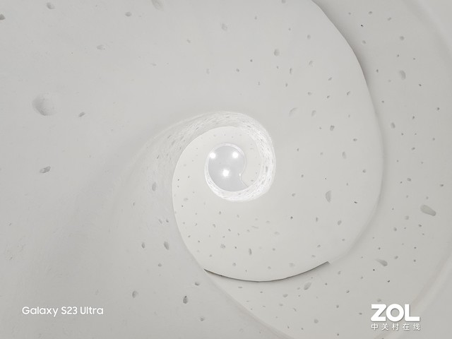 【尖角對決】誰是手機影像新巔峰?三款旗艦手機拍照能力對比